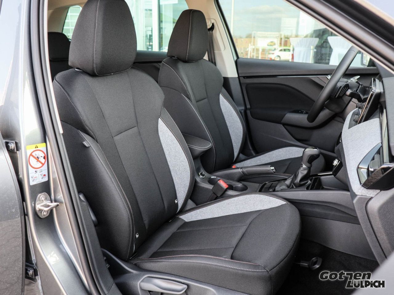 Fahrzeugabbildung SKODA Kamiq Edition 130 Jahre 1,0TSI DSG AHK PDC LED