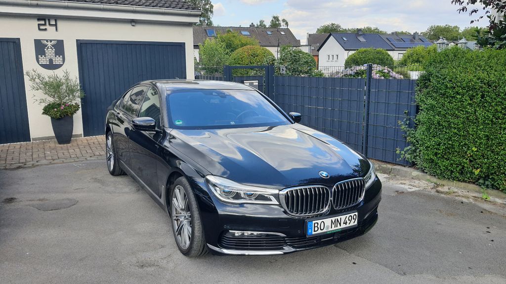 Image of BMW 750