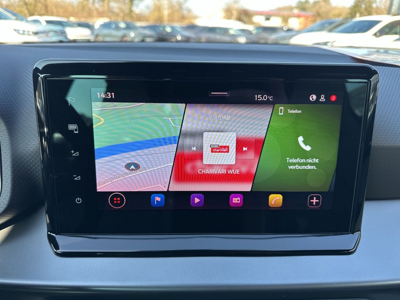 Fahrzeugabbildung SEAT Arona FR 1.0 TSI 116 PS 7-Gang-DSG - mit KI generiert/bearbeitet