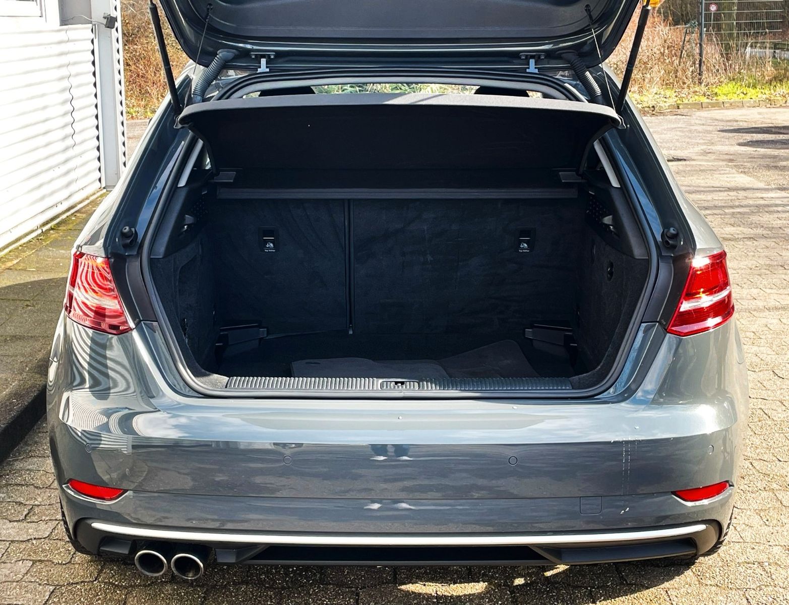 Fahrzeugabbildung Audi A3 SPORTBACK 150 PS SPORT NAVI BI-XENON DSP 18''