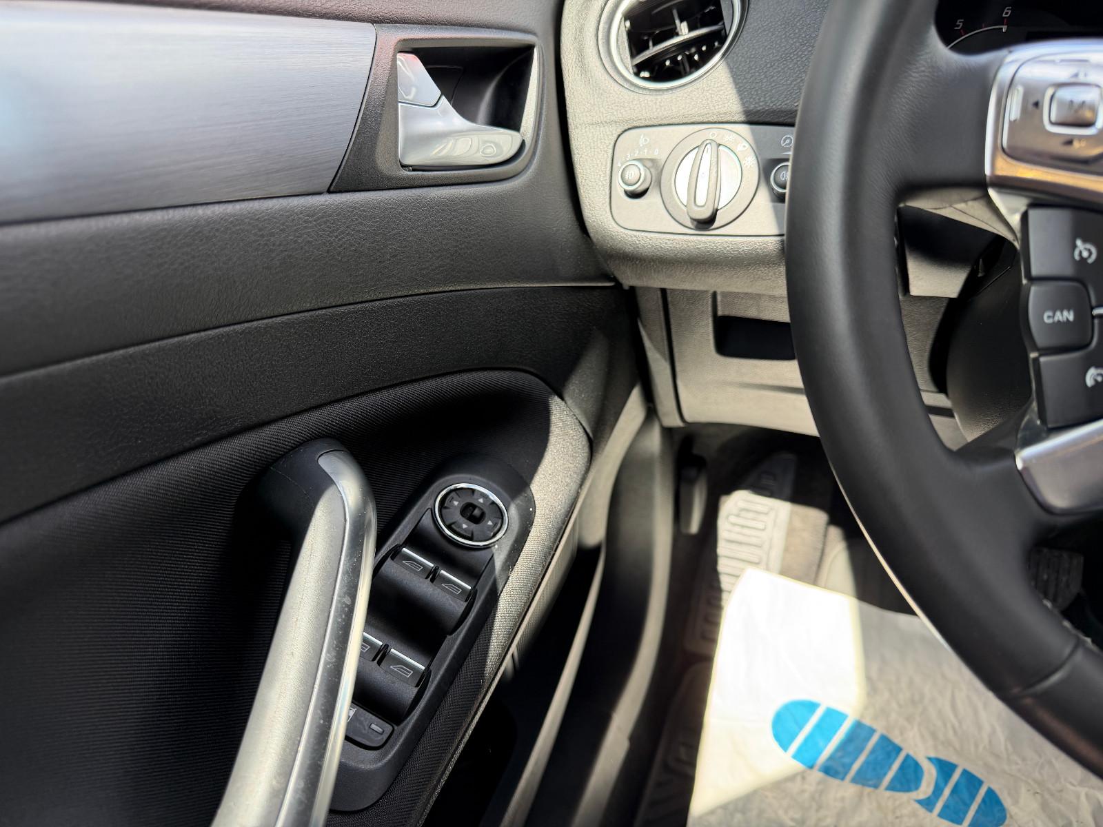 Ford Mondeo 2012 — photo 22