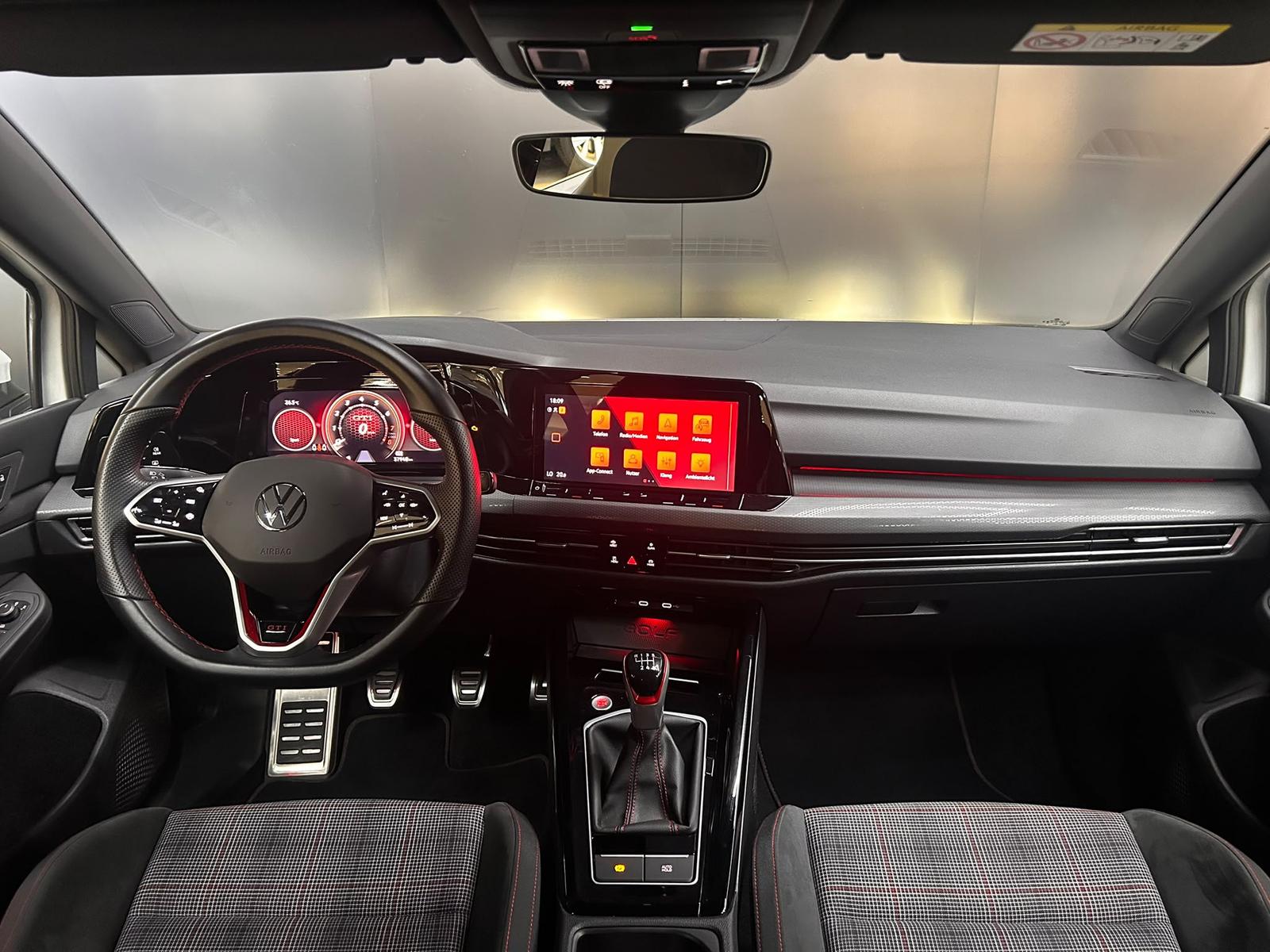 Volkswagen Golf VIII GTI 2,0 TSI LED+SHZ+CARPLAY+DAB+TEMP+, миниатюра 13