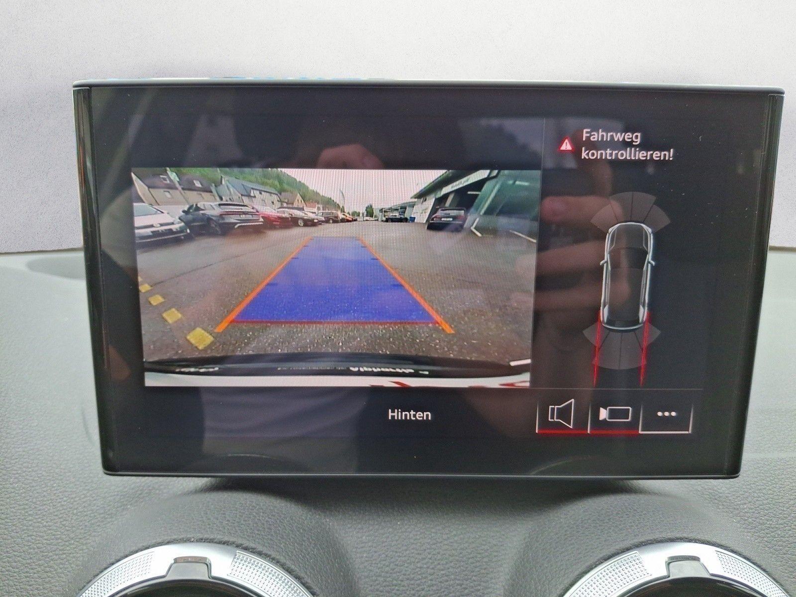 Audi Q2 advanced 30 TSFI 85(116) kW(PS) *Matrix- LED 
