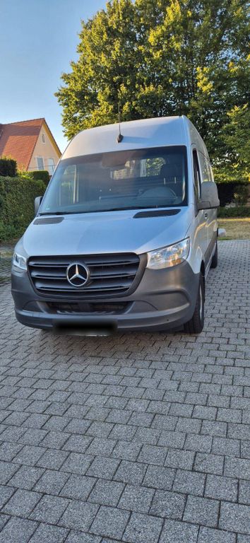 Image of Mercedes-Benz Sprinter