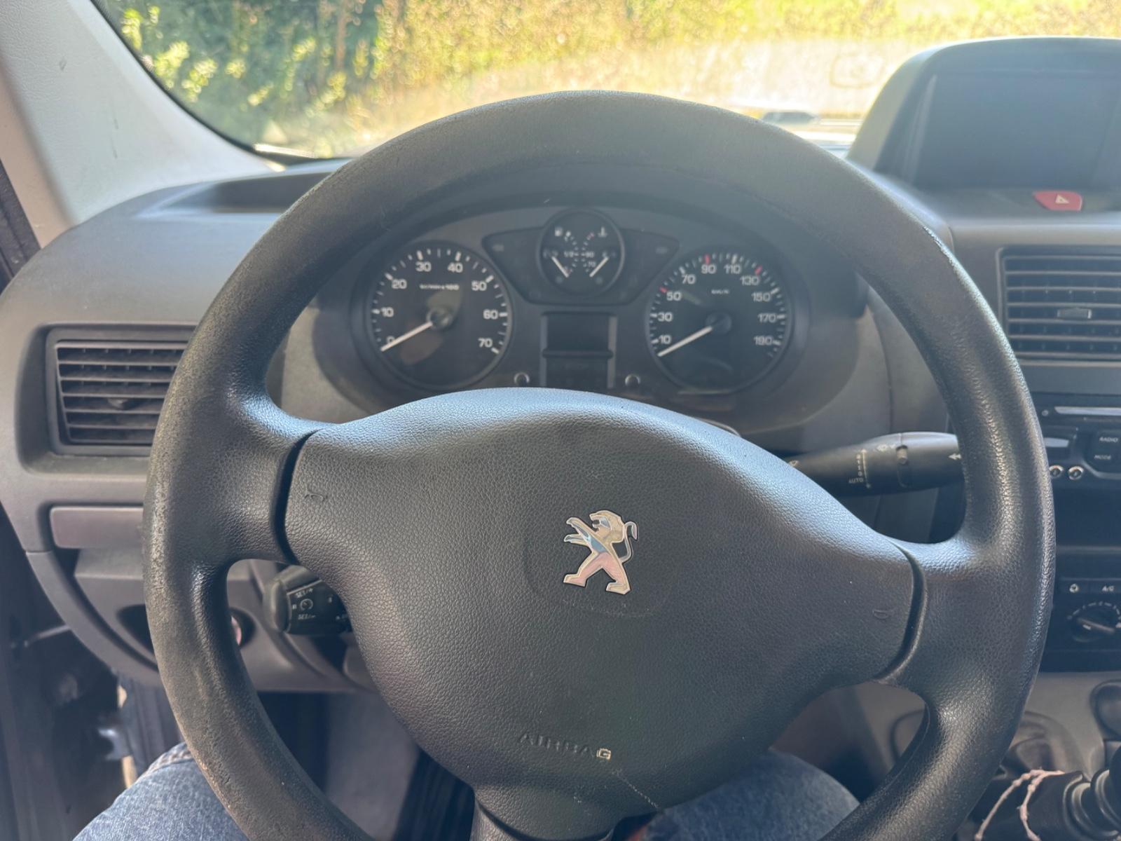Peugeot Expert, mit 6 sitze