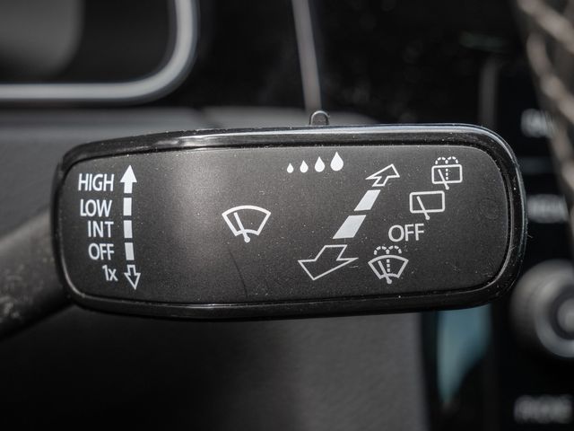 Golf VII R Variant 2.0 TSI 4MOTION ACC AID LED