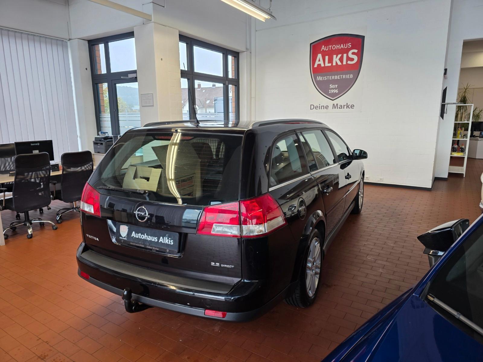 Opel Vectra 2004 — photo 14