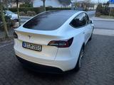 Tesla Model Y Standard Range + Hinterradantrieb RWD - Tesla Model Y: Rwd