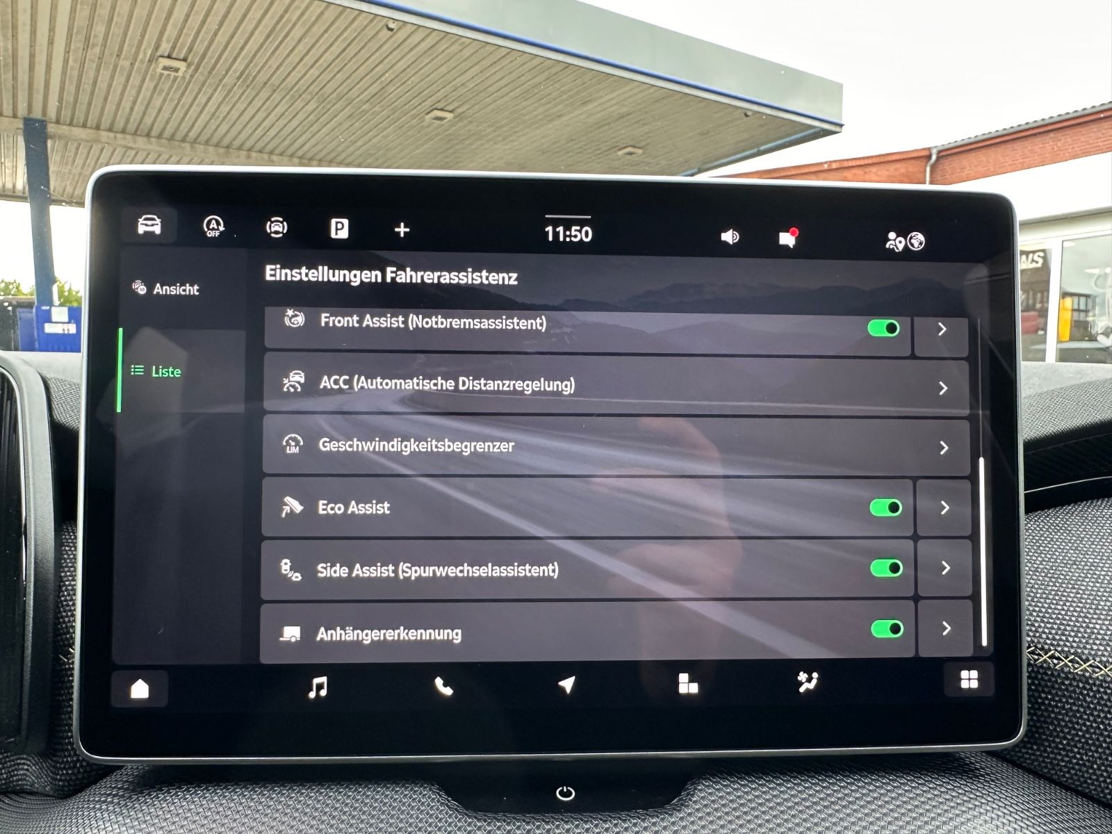 Fahrzeugabbildung SKODA Kodiaq 2.0 TDI 4x4 Selection AHK/7-Sitz/Navi/ACC