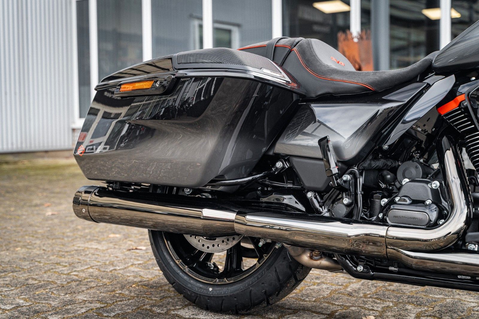 Fahrzeugabbildung Harley-Davidson CVO Street Glide  FLHXSE 121 CUI MY25 kurz. Ver.