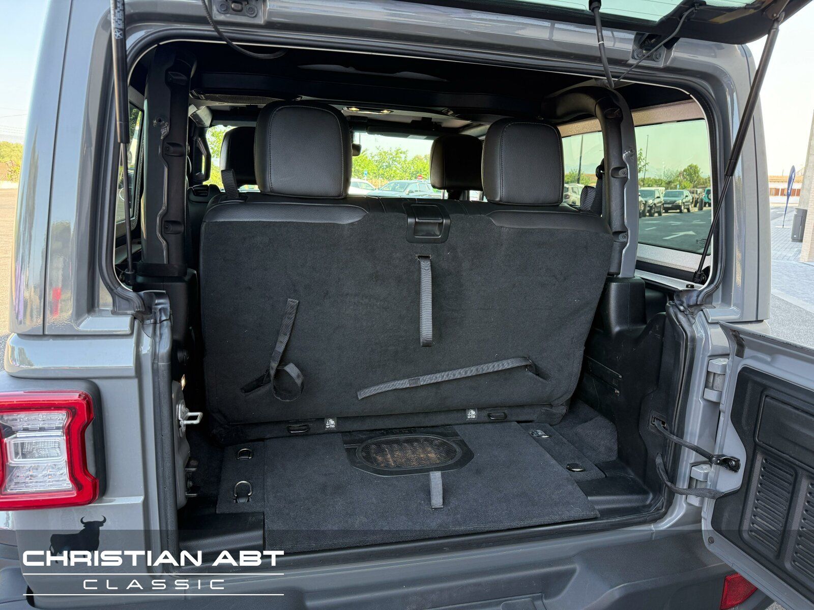 Fahrzeugabbildung Jeep Wrangler 2.2 CRDi Sahara (EURO 6d-TEMP) Navi/LED