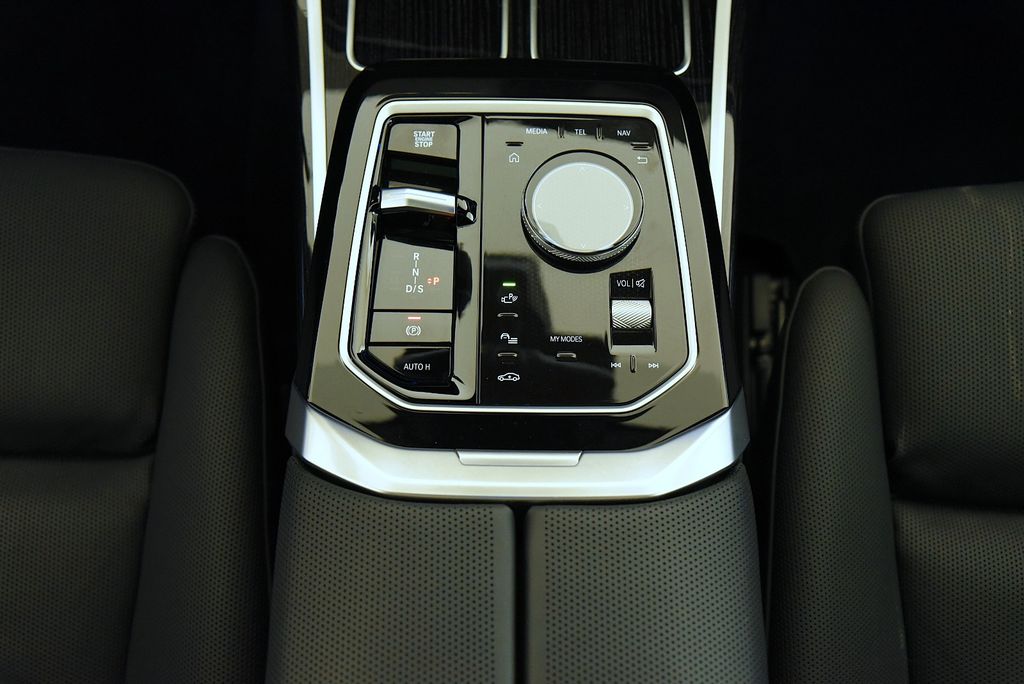 BMW 740