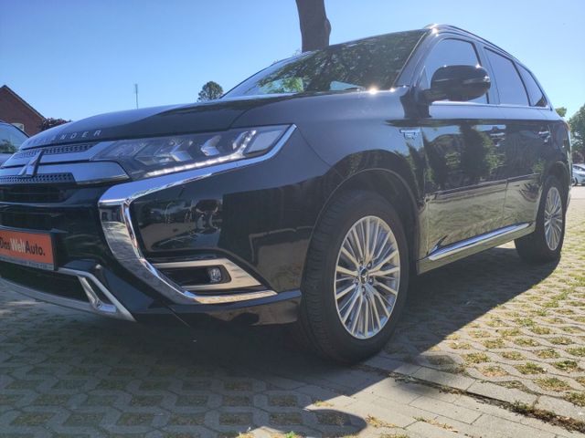 Outlander 2.4 PHEV 4WD TOP AHK NAVI LEDER KAMERA