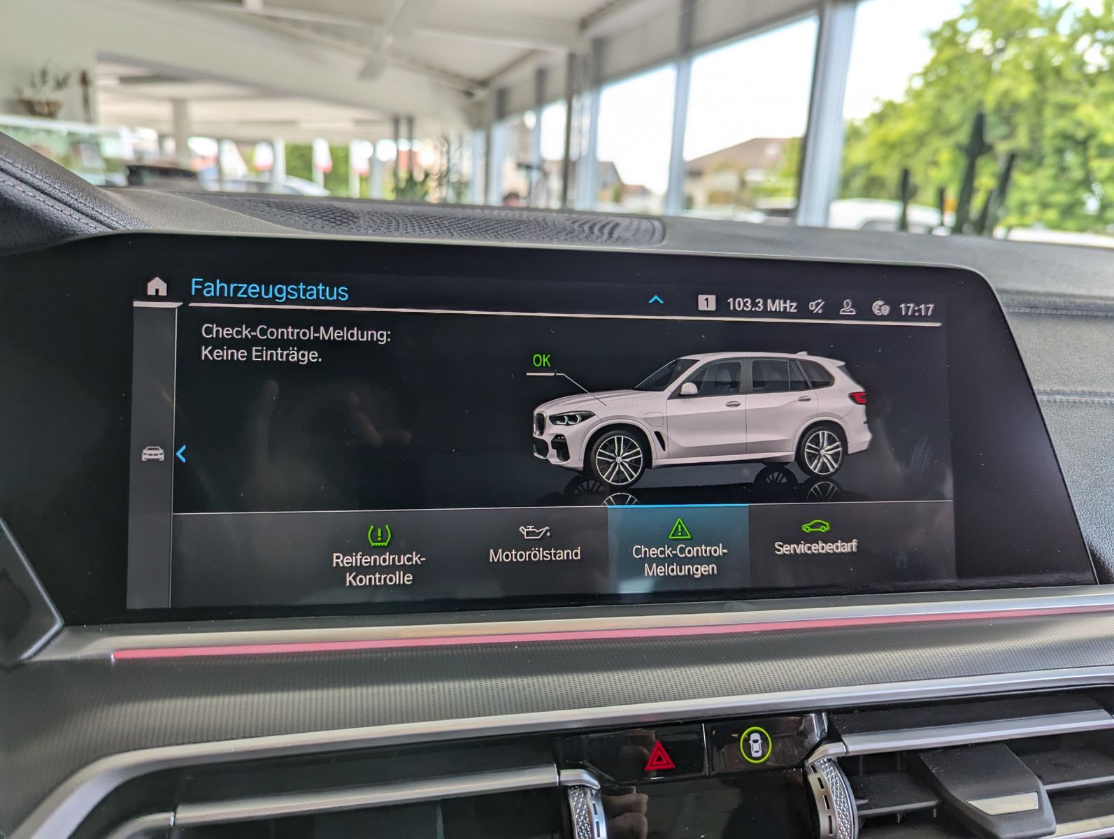 Vehicle illustration BMW X5 45 e xD M-Sport Pano Air Assist+ ACC 20&quot;