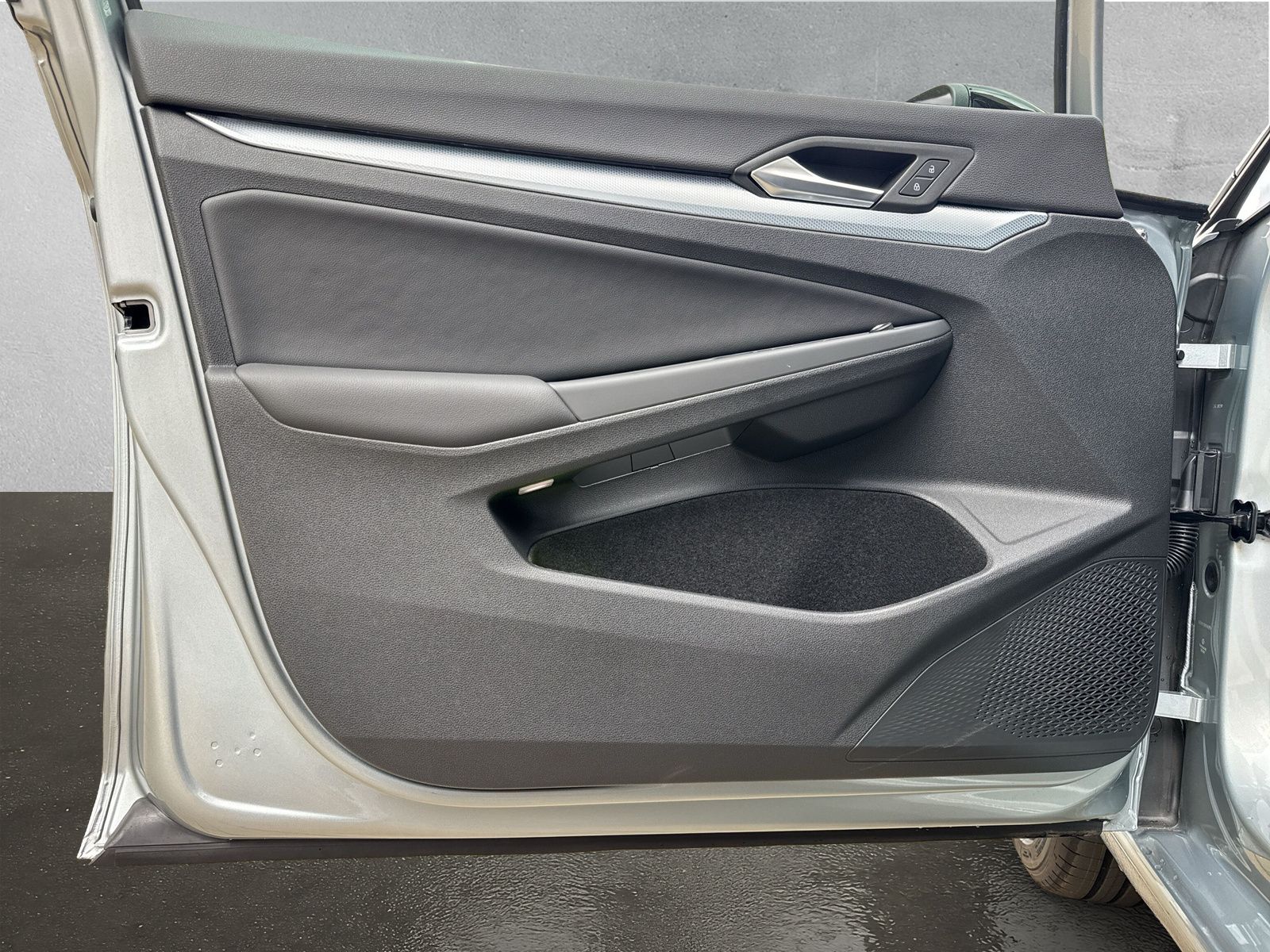 Fahrzeugabbildung Volkswagen Golf Var. Life 1,5 eTSI 110kW 7-Gang DSG Energy