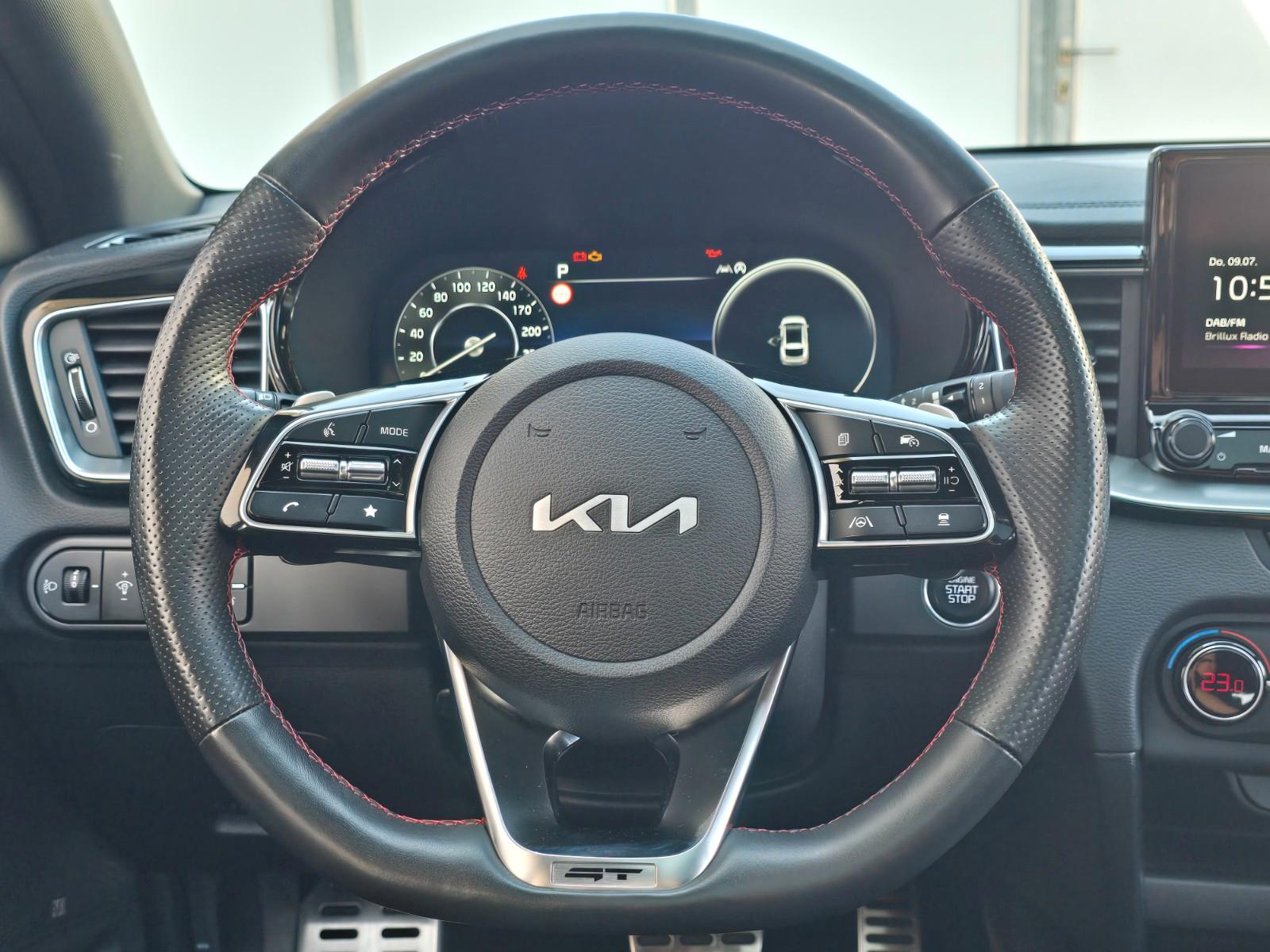 Kia pro cee'd / ProCeed