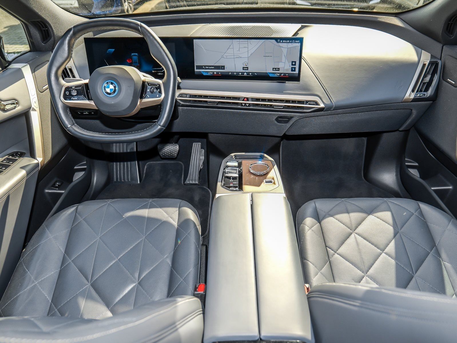BMW iX xDrive40 M Sport HUD Skylounge Laser ACC H K foto 3
