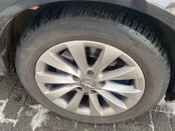 Bild 9 Opel ZAFIRA B FAMILY PLUS AHK XENON KLEINE MÄNGEL