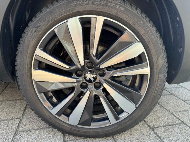 Peugeot 5008 GT AHKRückfahrkamera