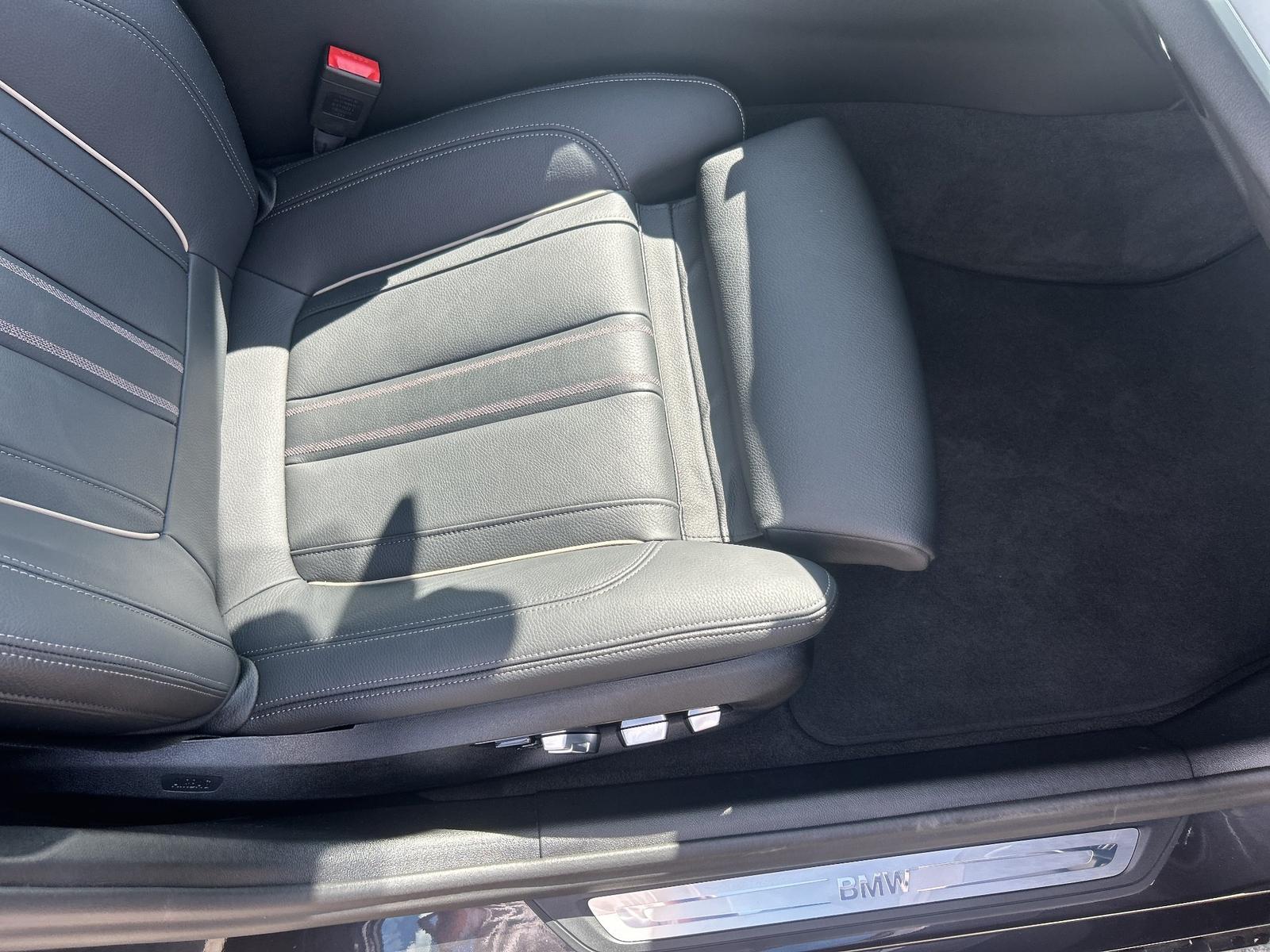 BMW 530e Tour LASER PANO Head-Up Komfortsitz Laserli