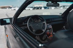 Fahrzeugabbildung Mercedes-Benz E 300 CE-24 Cabrio*AMG*Sportgetriebe*H-Zulassung