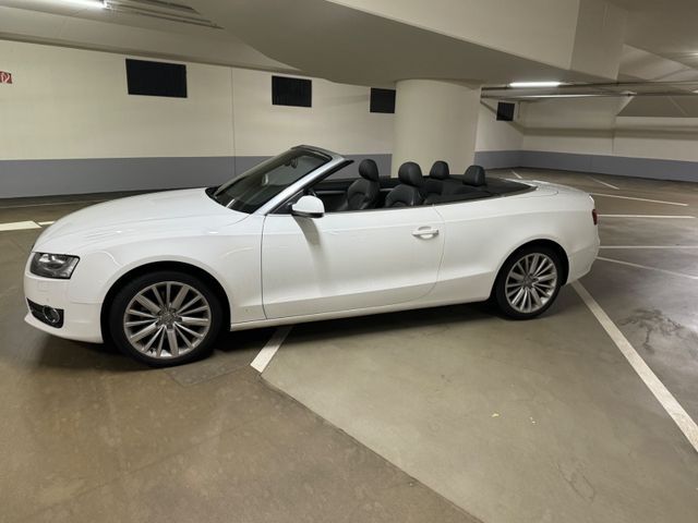 Audi A5 Cabriolet 1.8 FSI  16 V Turbo Benziner weiß