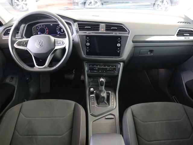 Volkswagen Tiguan DSG ELEGANCE LED MATRIX IQ ACC KAMERA