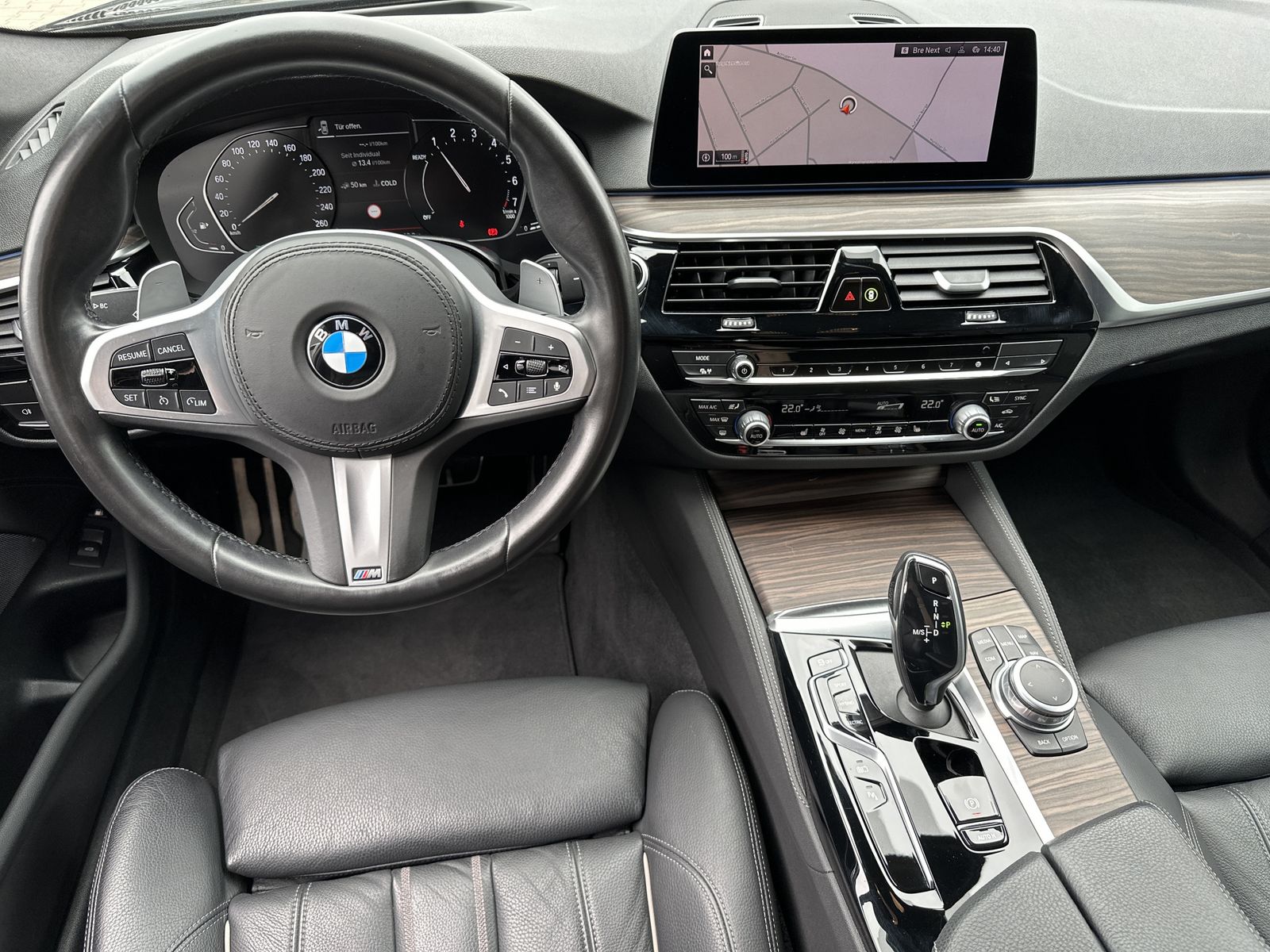 Fahrzeugabbildung BMW 530e Touring M-Sport NAV+LASER+AHK+HEAD-UP+18ZO