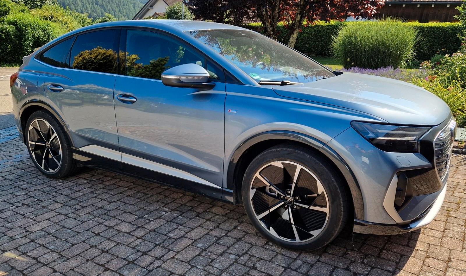 Audi Q4 e-tron Sportback 50 e-tron quattro basis