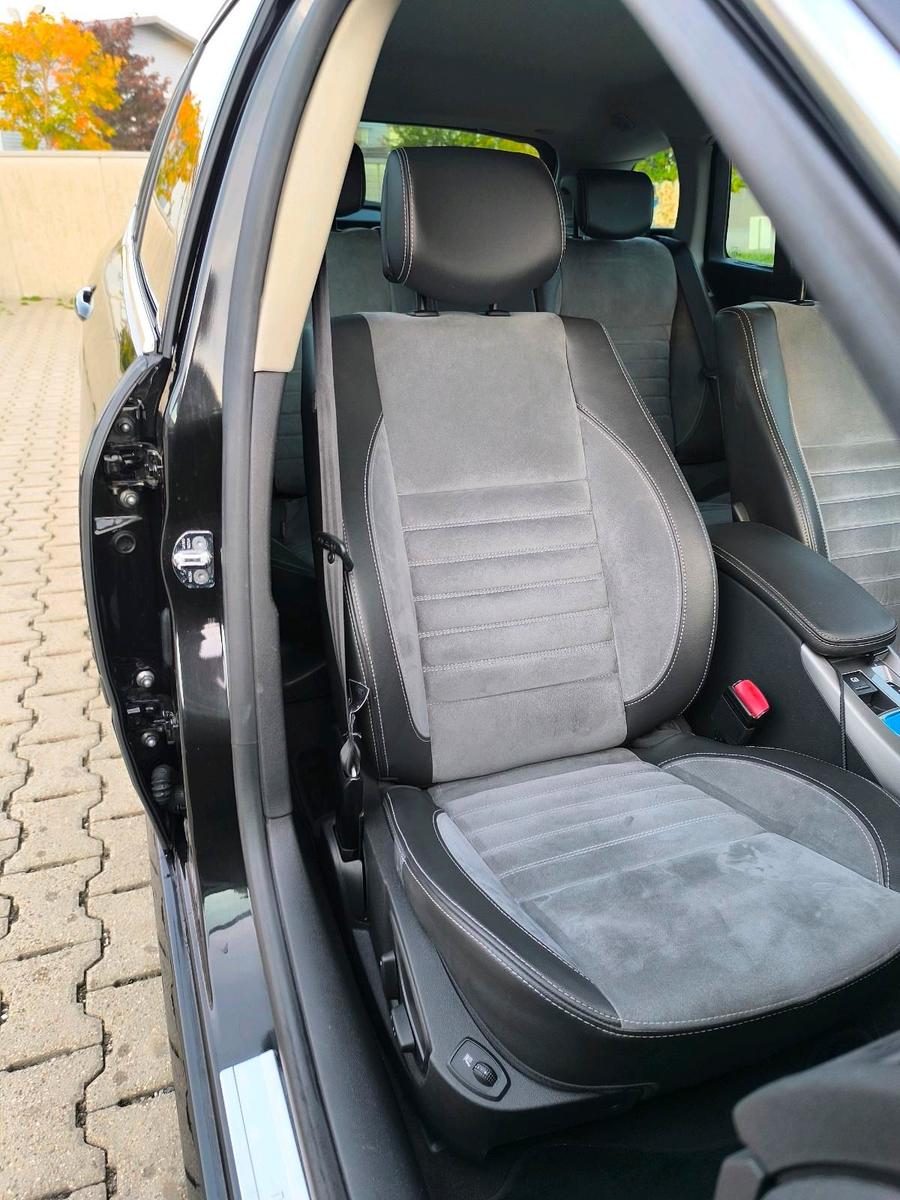Renault Laguna 2012 — photo 11