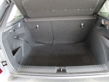 Fotografie 10 des Skoda Kamiq Selection 1.0 85kw DSG AHK Klima 5J. Garan