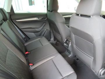 Fotografie 8 des Skoda KAROQ Selection 1.5 TSi DSG 5J.-Garantie Navi AH