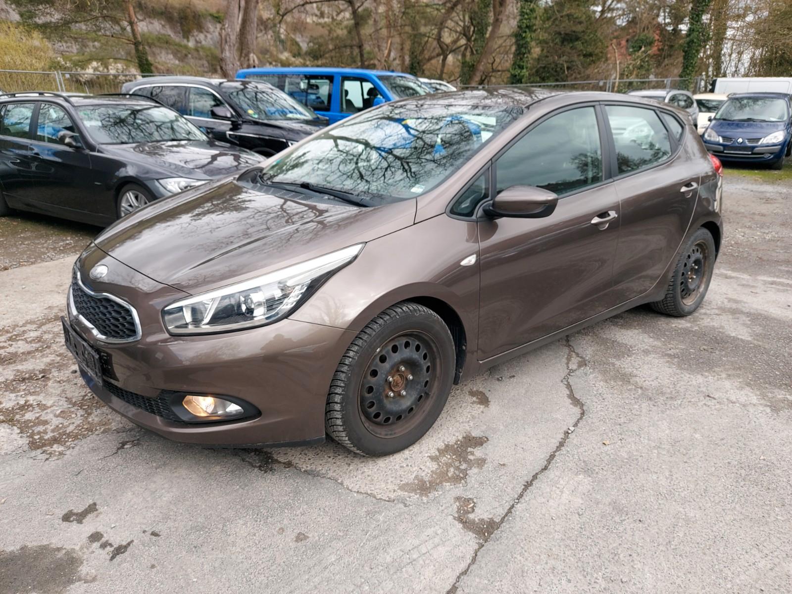 Kia Ceed 1.4 crd Edition 7  Klima&SHZ&1 Hand