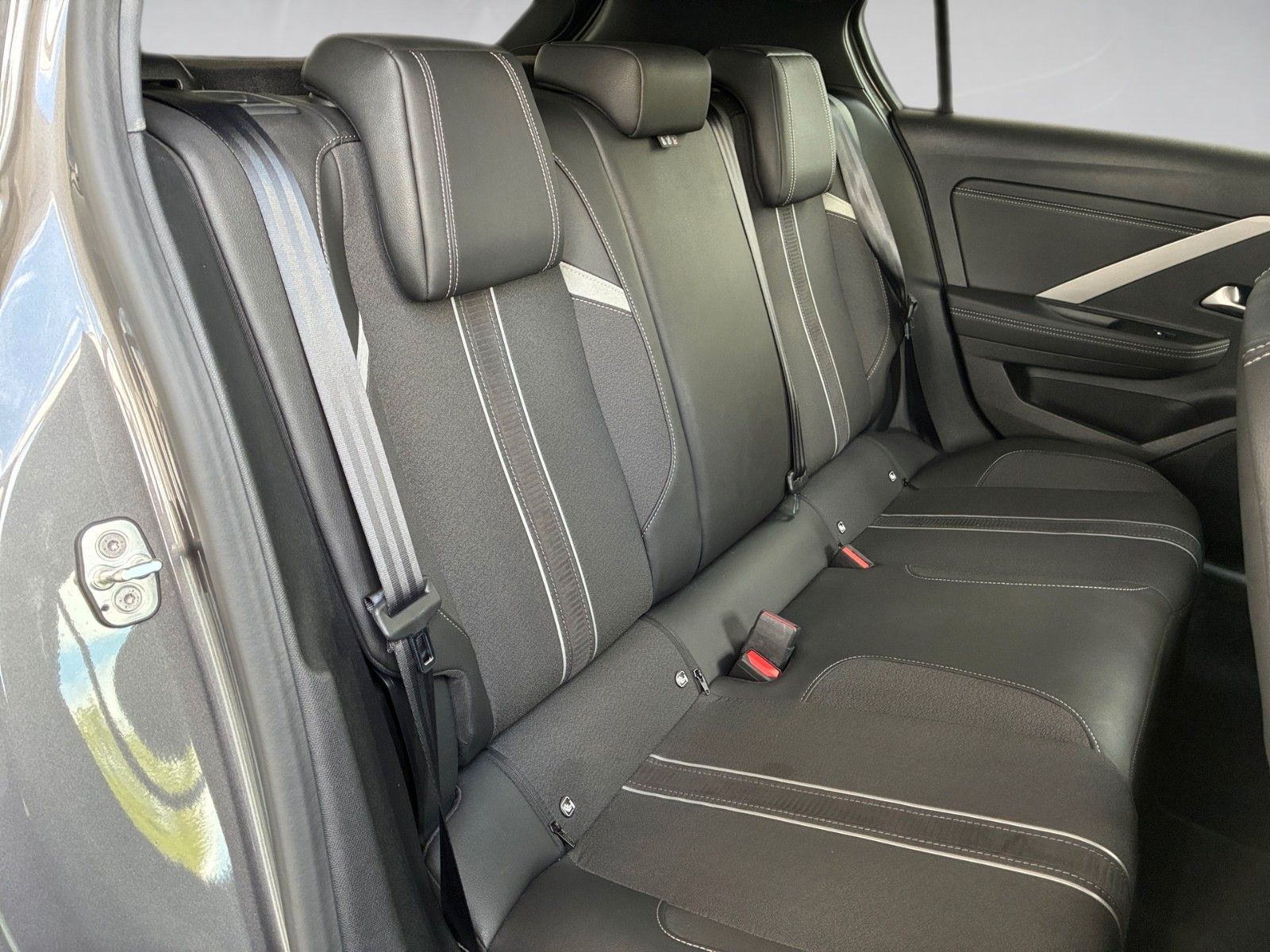Fahrzeugabbildung Opel Astra L GS 130PS Automatik/Matrix/Head-Up!