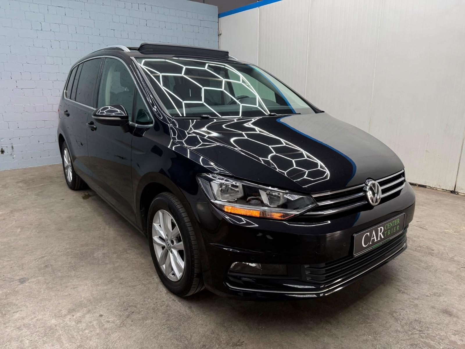 Volkswagen Touran Highline 7Sitze*ACC*Klima*Navi* PDC*Pano