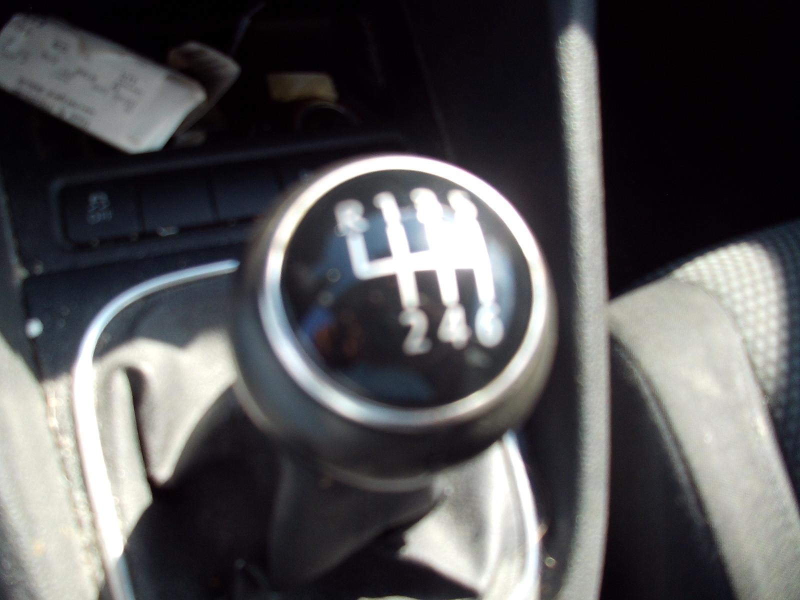 Volkswagen Golf 2010 — photo 11