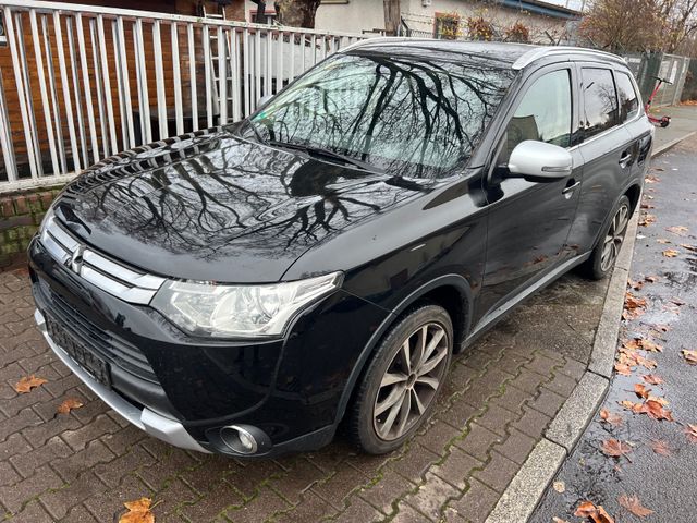 Mitsubishi Outlander 2.2 DI-D ClearTec 4WD AT *AGR defekt*