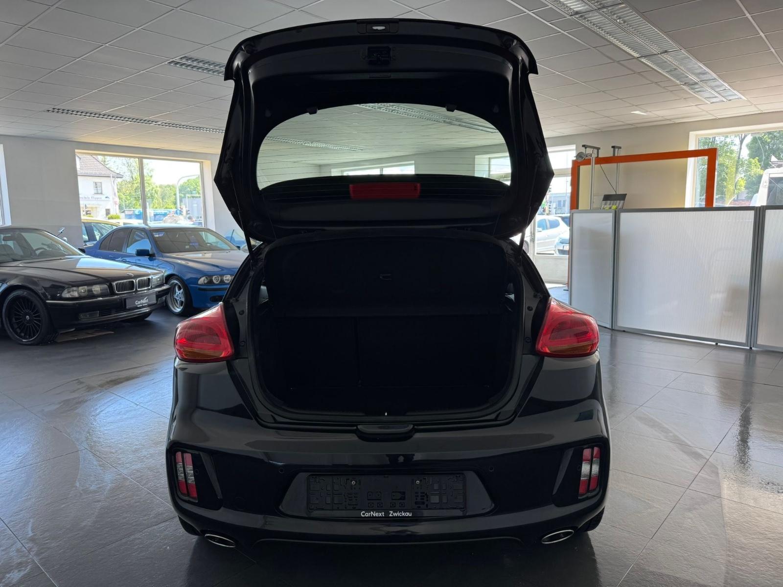 Kia ProCeed GT-Track 1.6 TGDI Voll Pano Navi TÜV NEU