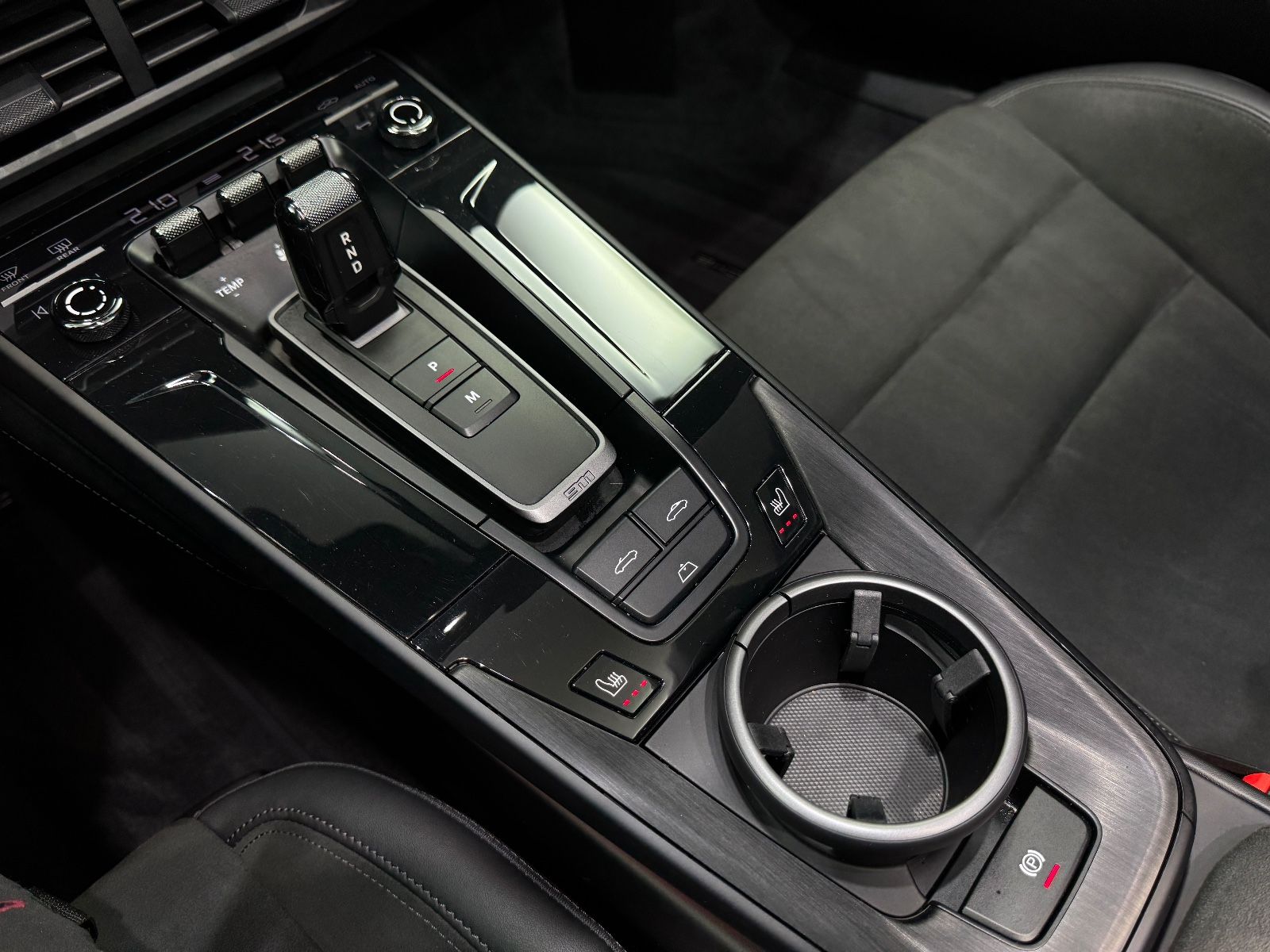 Fahrzeugabbildung Porsche 992.2 911 Carrera GTS T-Hybrid Cabriolet|BOSE|