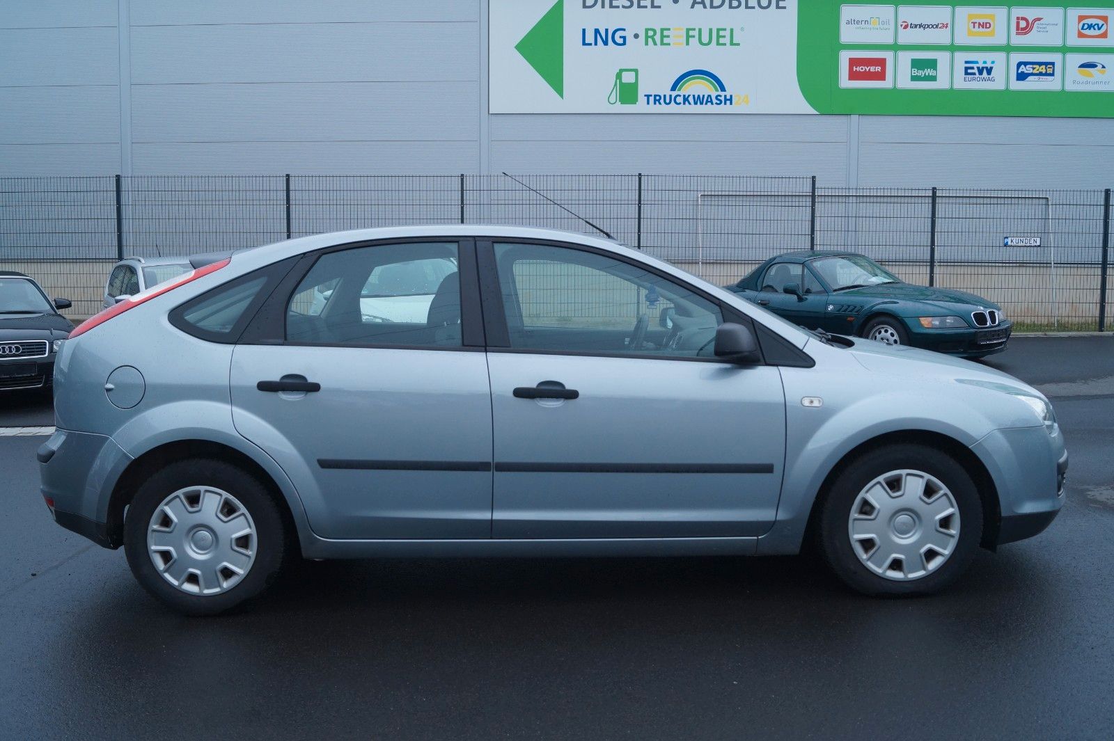 Fahrzeugabbildung Ford Focus Lim. Trend