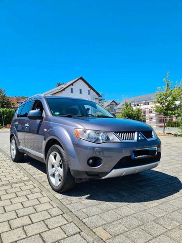 Mitsubishi Outlander 2.2 di-d 4WD