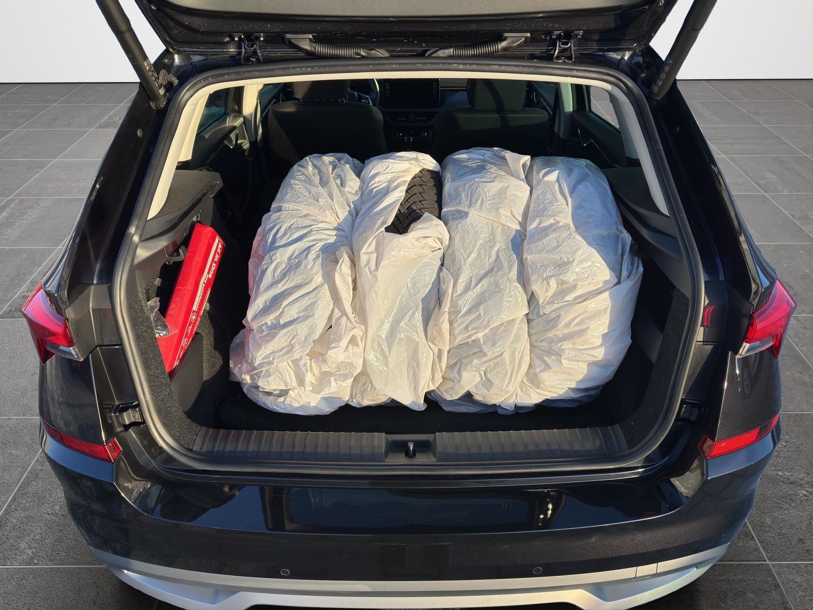 SKODA Kamiq 1.5 TSI Style DSG / NAVI / E-SITZE / LED / - Image 16