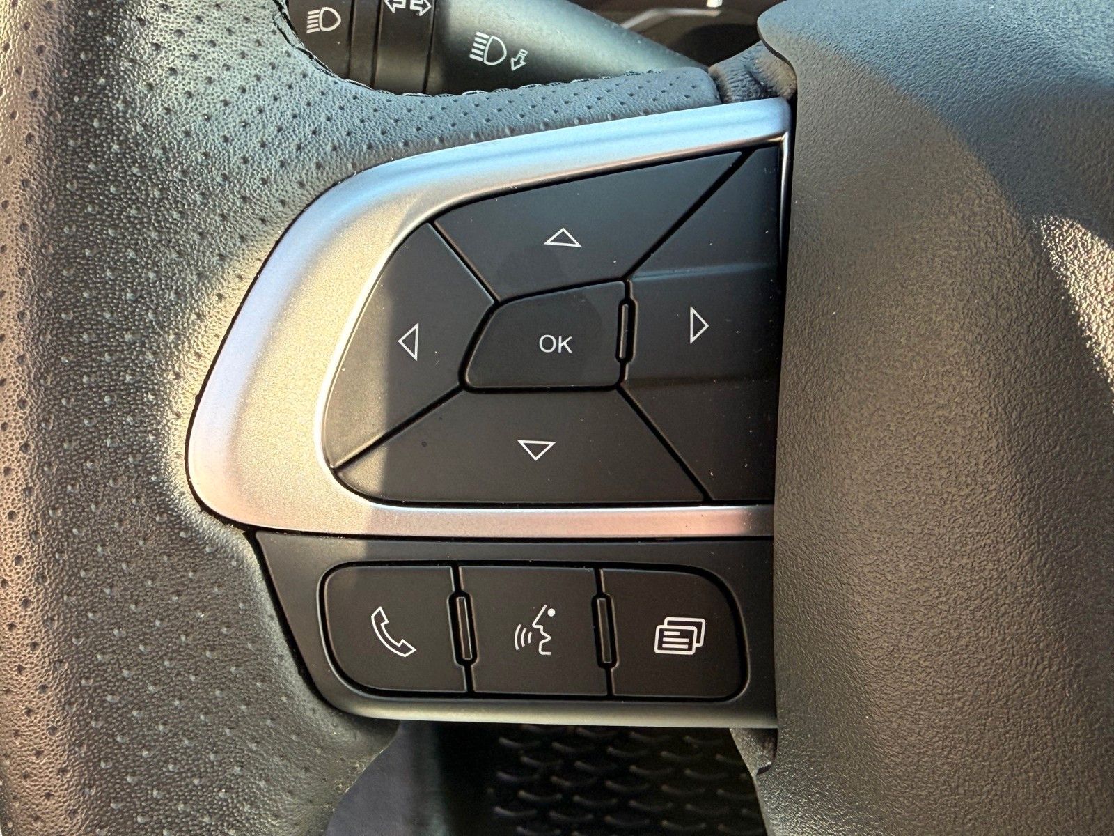 Fahrzeugabbildung Iveco Daily 35S16 A8 *R3.450mm*Automatik*AHK*Standh*