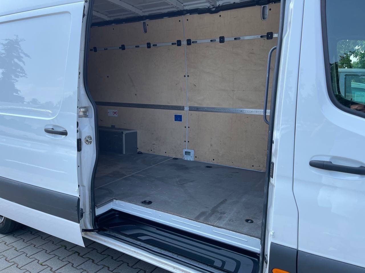 Fahrzeugabbildung Mercedes-Benz Sprinter 317 CDI L3H2 *Klima*Kamera*Tempomat*