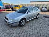 Skoda Octavia 1.6 Ambiente,,,Tüv  März 2027 - gebrauchte Skoda Octavia aus dem Jahr 2001