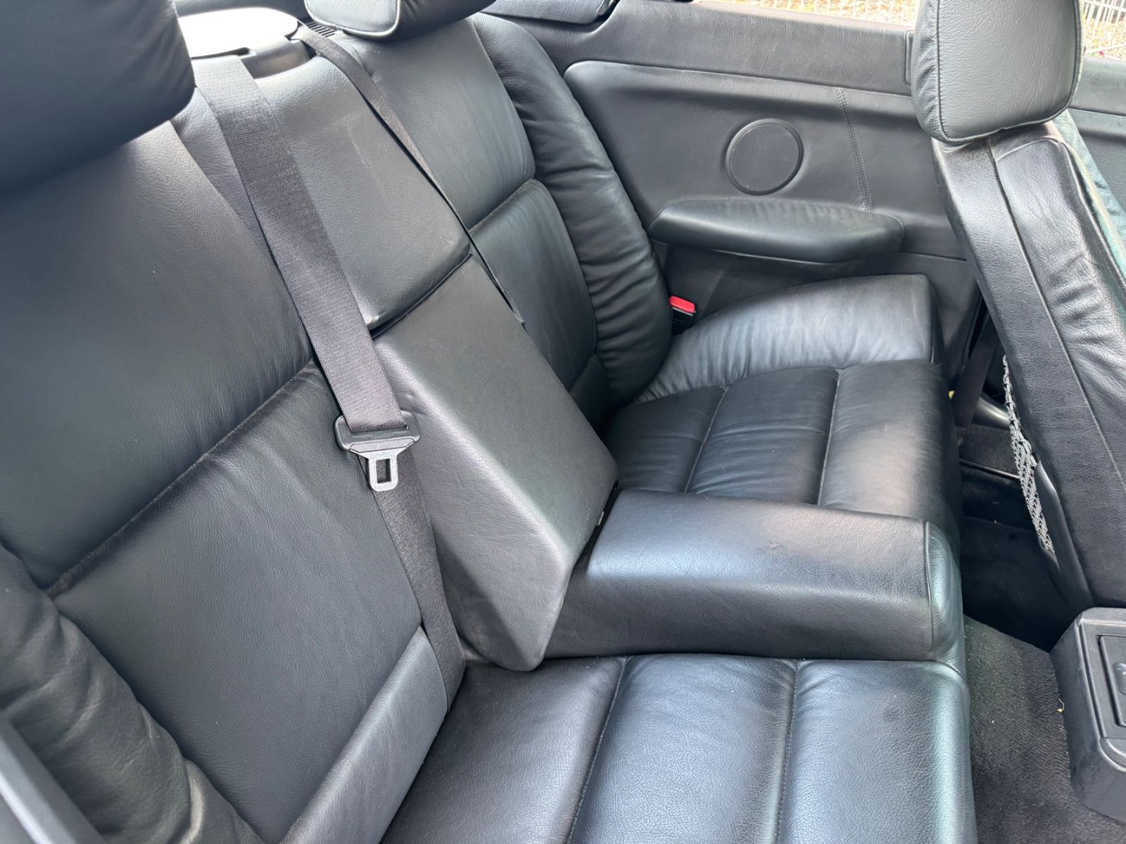 Fahrzeugabbildung BMW 320