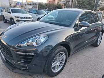 Porsche Macan - 2