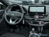 Hyundai i30 ADVANTAGE NAVI LED SHZ LHZ CARPLAY KLIMA - Hyundai i30 mit Benzin-Antrieb: Limousine, Schaltgetriebe