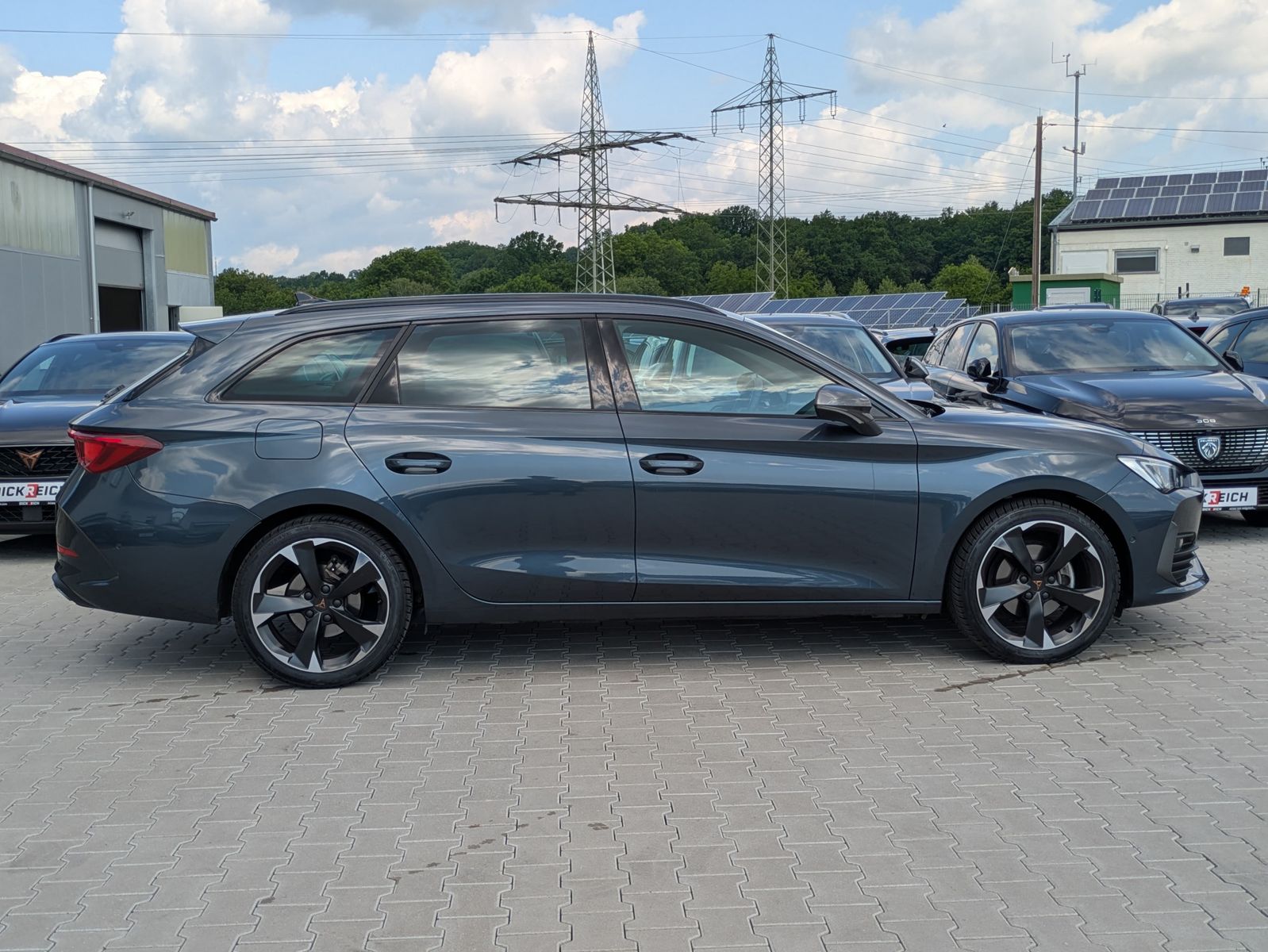 Fahrzeugabbildung CUPRA Leon 1.5 eTSI DSG MATRIX-LED*ACC*APP*KAMERA*18"