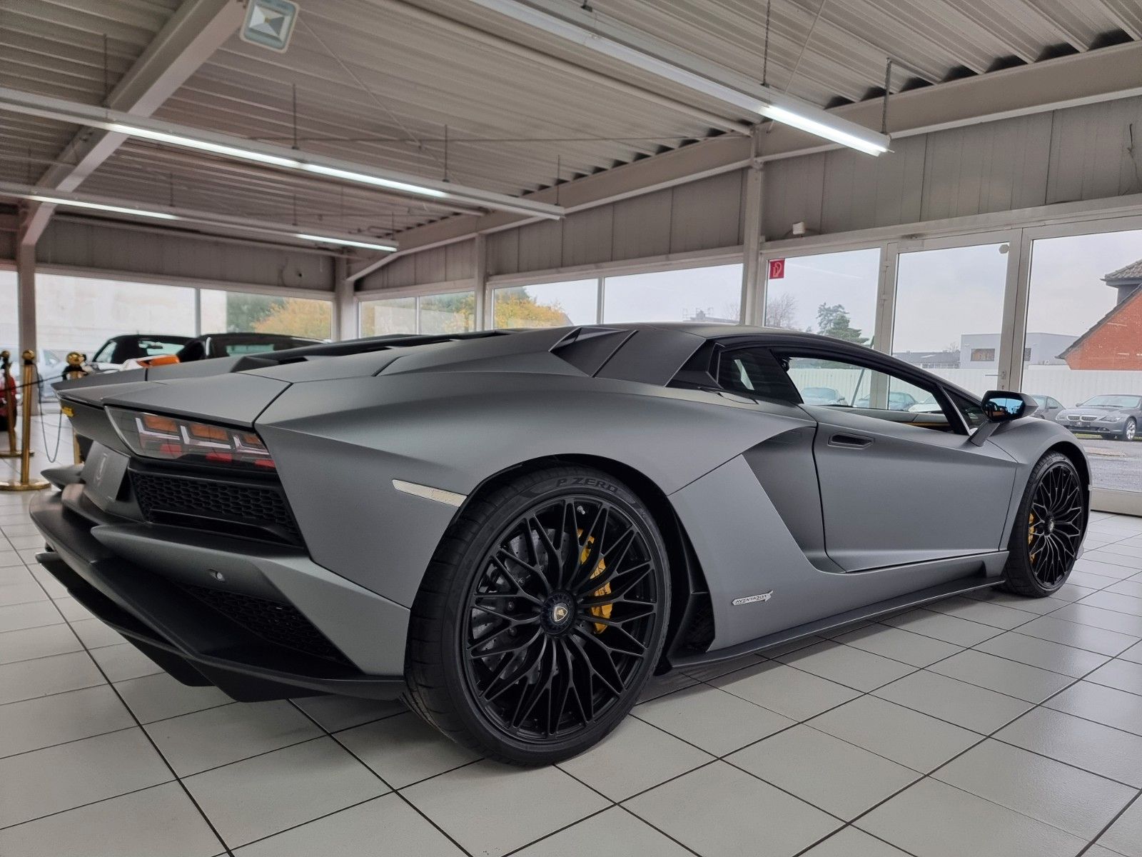 Fahrzeugabbildung Lamborghini Aventador S/Carbon/Lift/Matt/Gr. Service 11/25